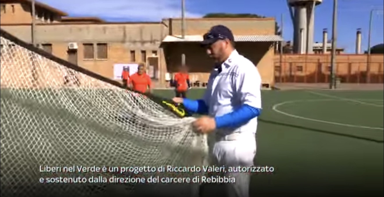 Fotogramma documentale: Liberi nel Verde è un progetto di Riccardo Valeri, autorizzato e sostenuto dalla direzione del carcere di Rebibbia